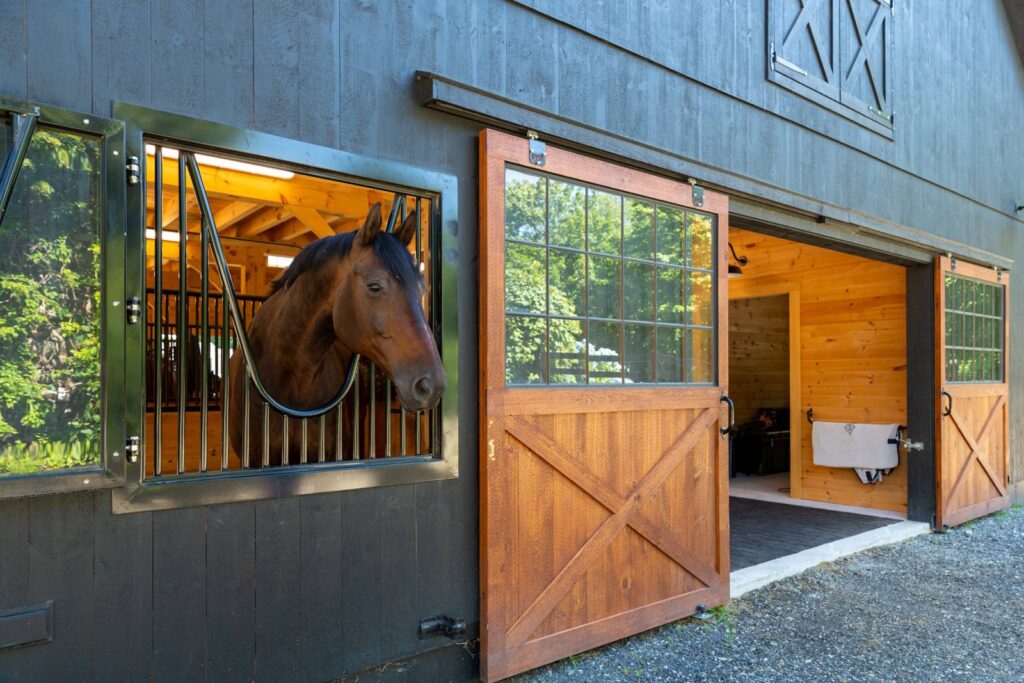 42_x_46_belmont_saratoga_barn_8737_cohasset_ma-of3a1062